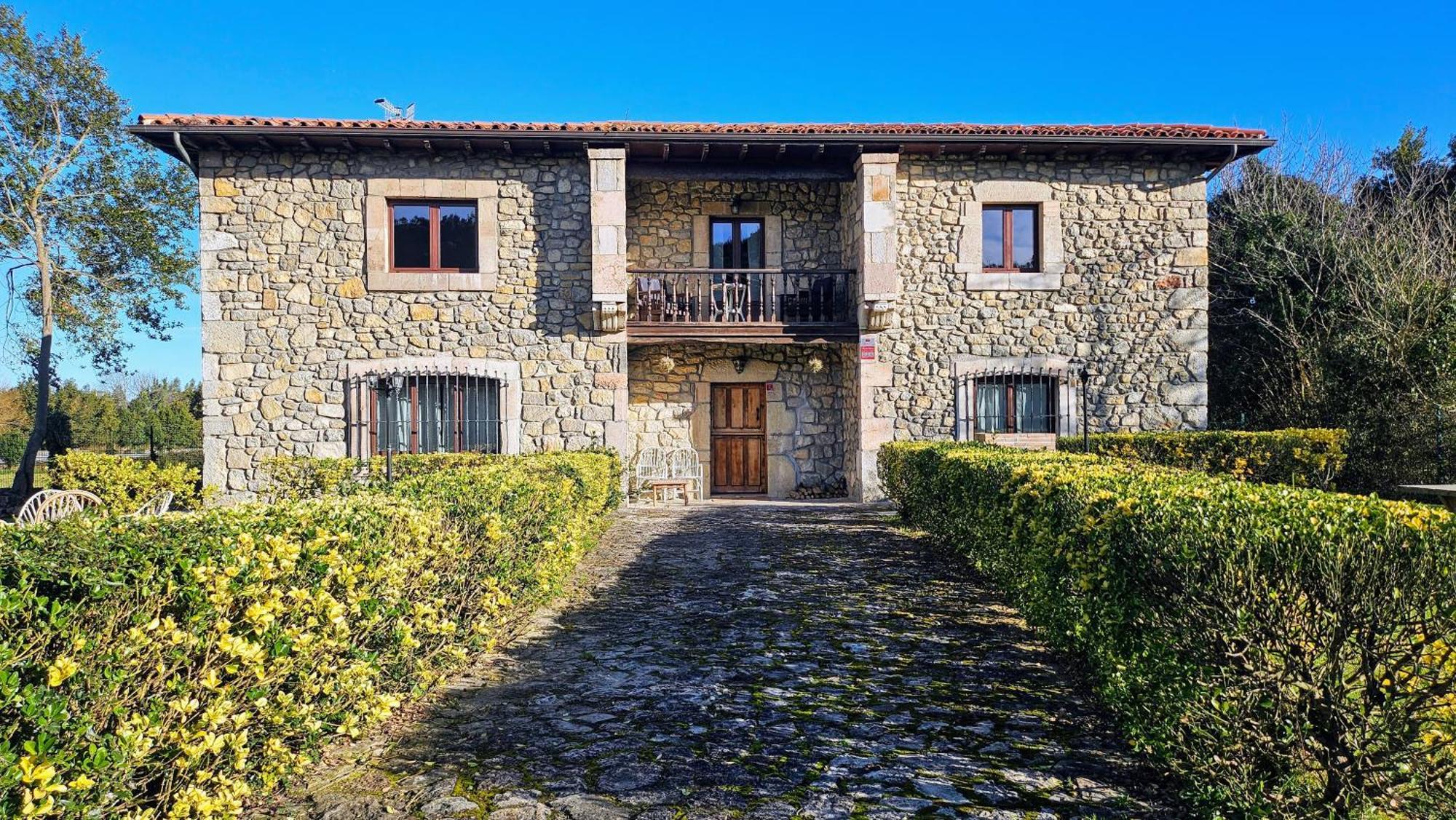 Casa De Aldea La Piniella Country house *